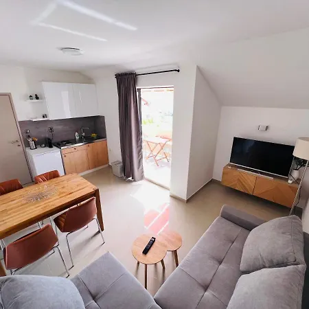 Felix アパートホテル *