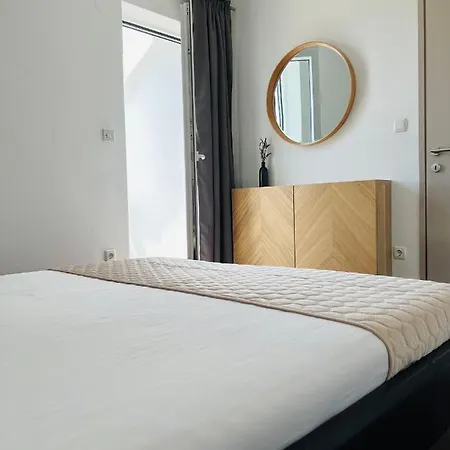 Felix アパートホテル ムルテル