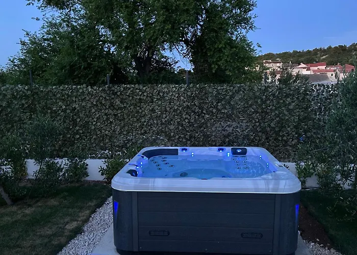 Felix شقة فندقية *