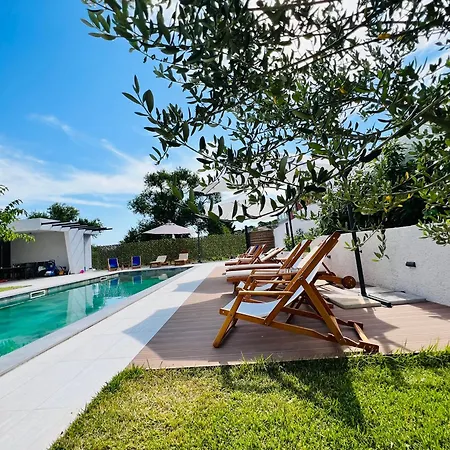 Felix Apartmanhotel *