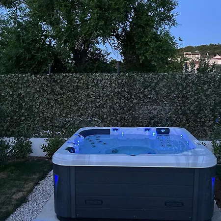 Felix Apartmanhotel *